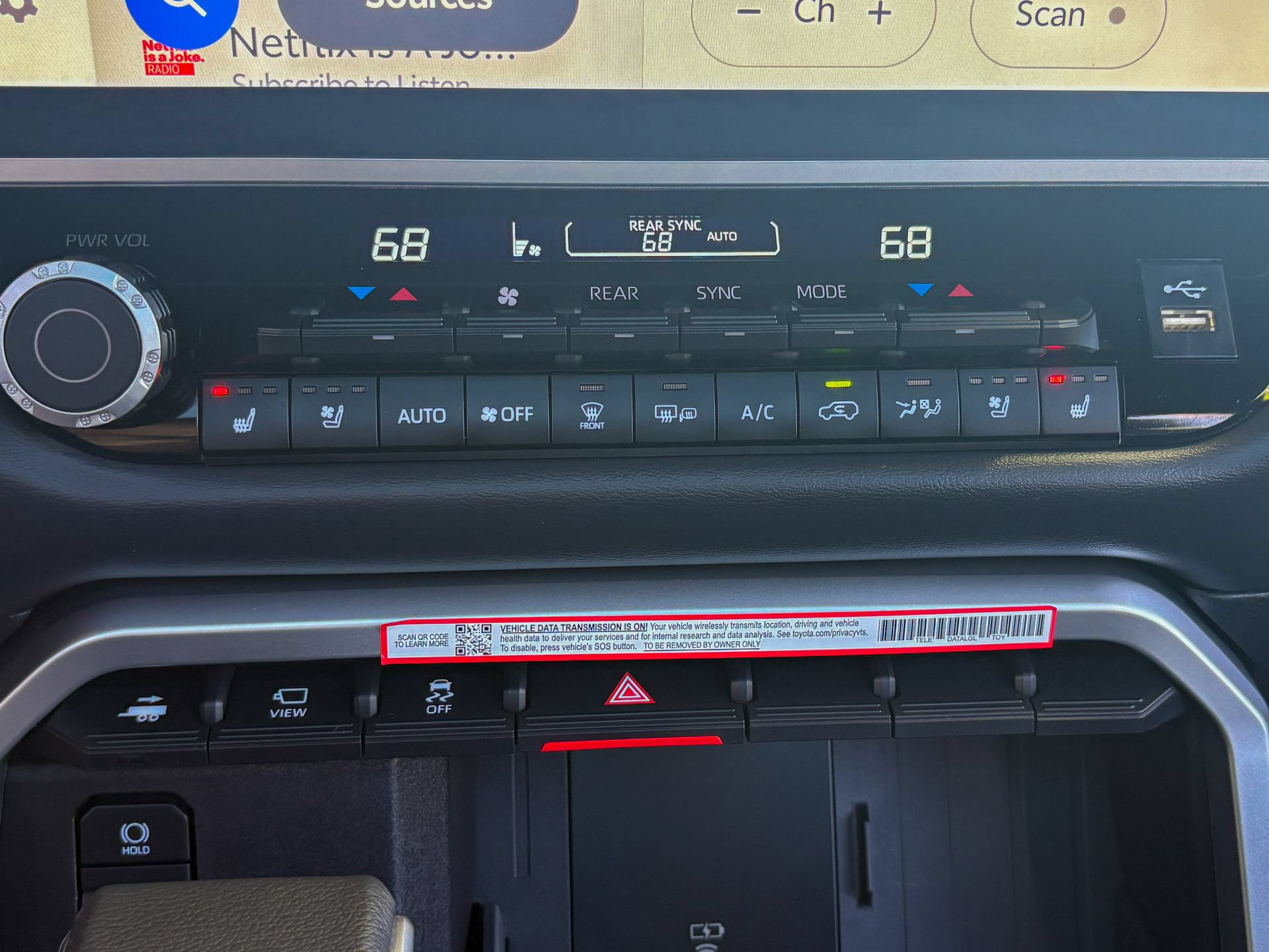 Used 2025 Toyota Sequoia Platinum AWD/4WD image 39