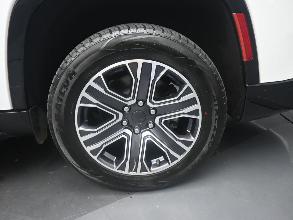 Used 2024 Jeep Wagoneer L Series II w/ Flexible Seating Group image 25