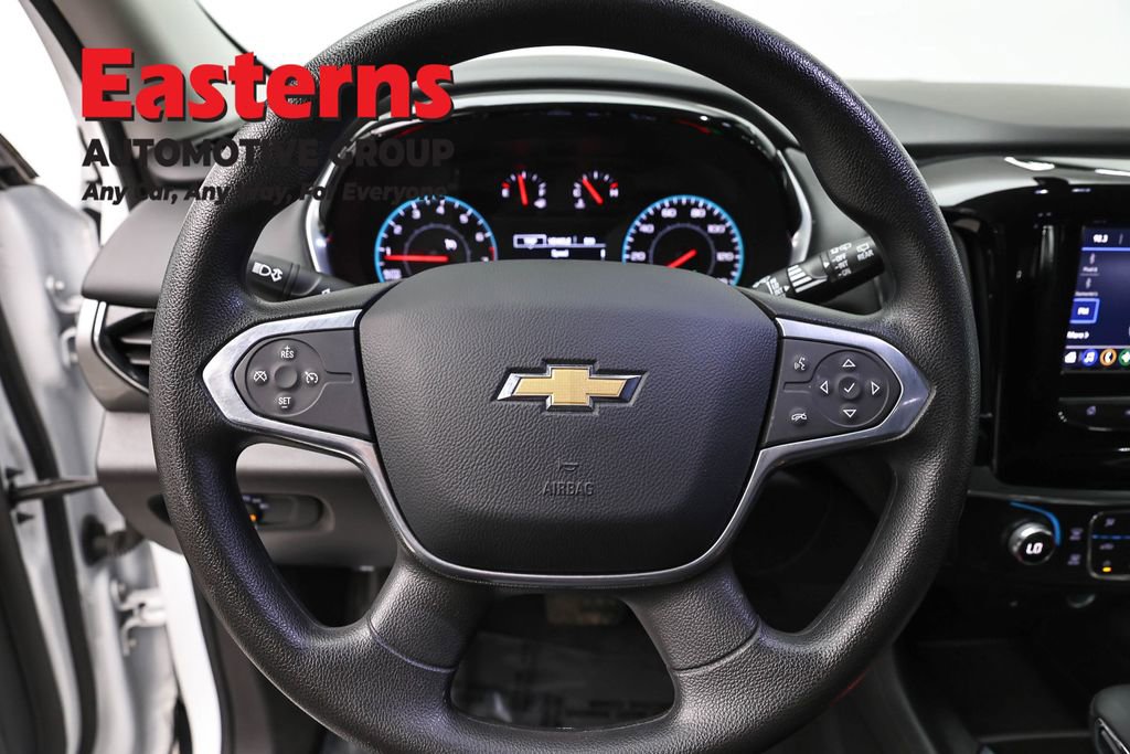 Used 2021 Chevrolet Traverse LS AWD/4WD image 10