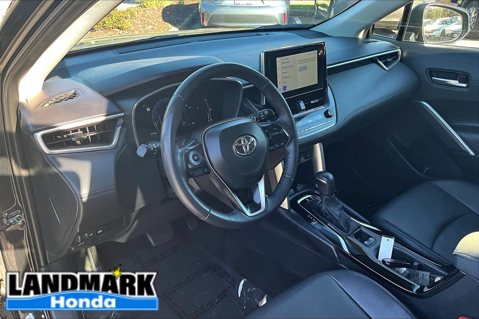 Used 2024 Toyota Corolla Cross XLE w/ Convenience Package AWD/4WD image 13