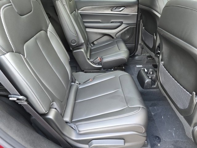 Used 2025 Jeep Grand Cherokee L Limited image 32