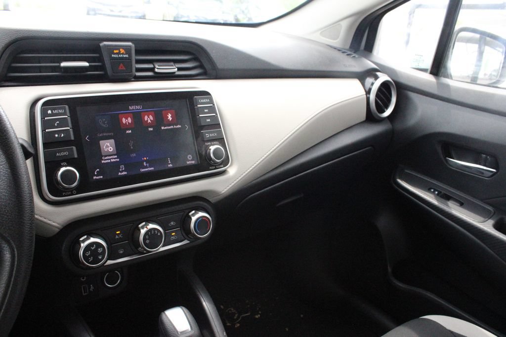 Used 2021 Nissan Versa SV FWD image 23