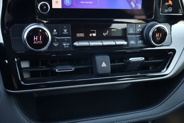 Used 2024 Toyota Highlander LE image 23