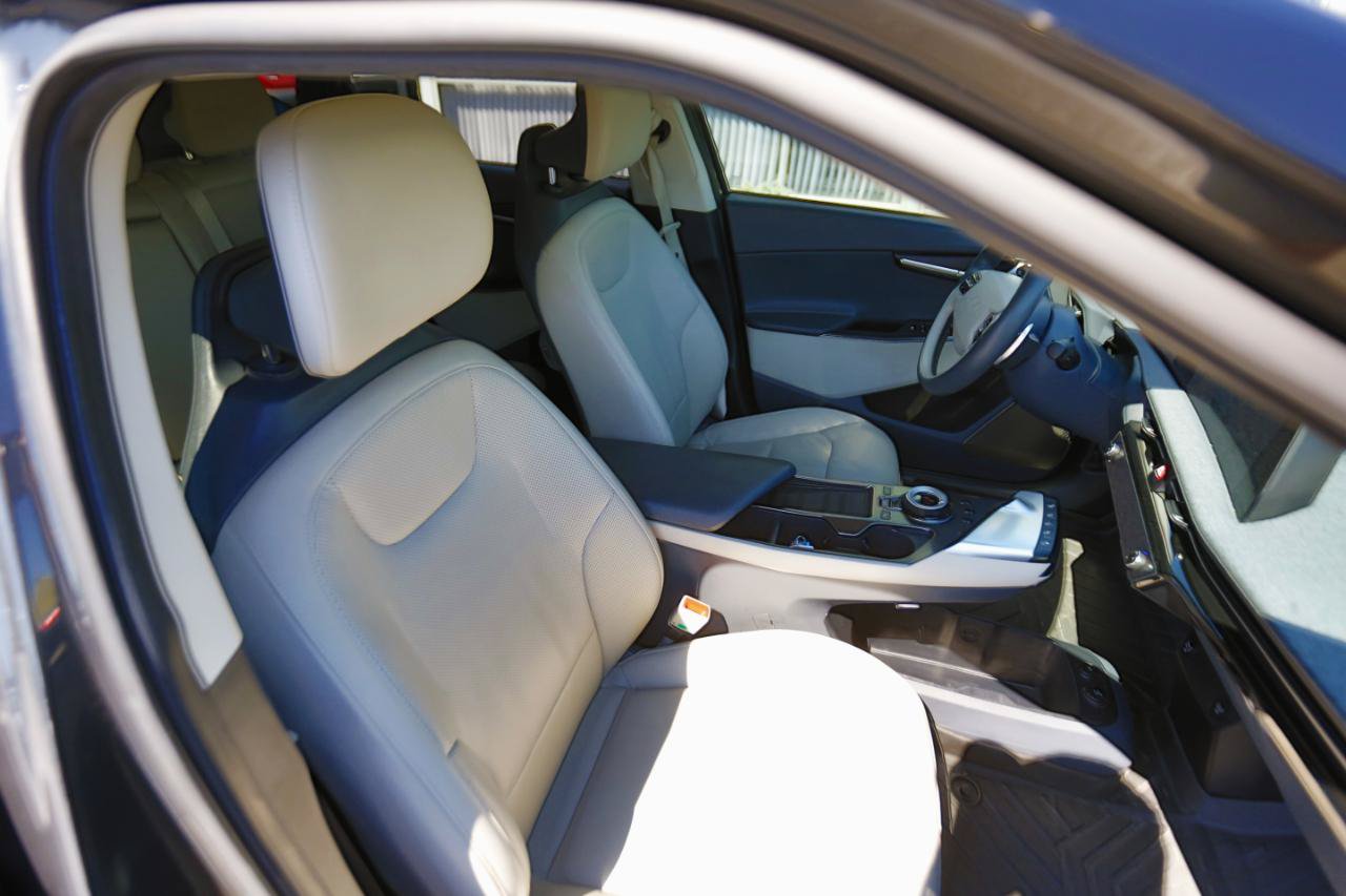 Used 2022 Kia EV6 Wind w/ Wind Technology Package AWD/4WD image 20