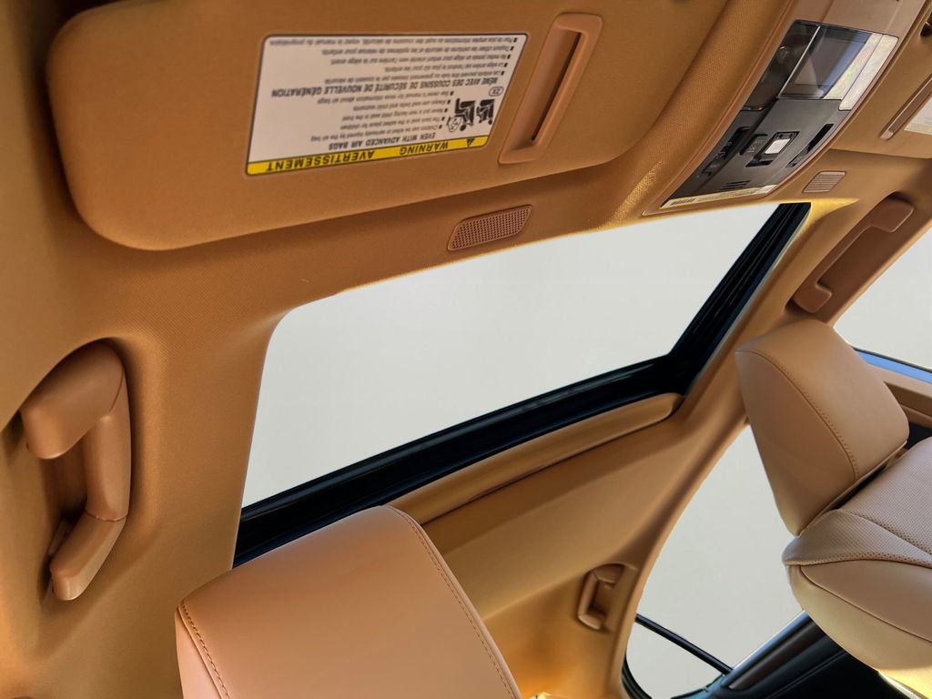 New 2025 Lexus ES 350 w/ Premium Package image 4