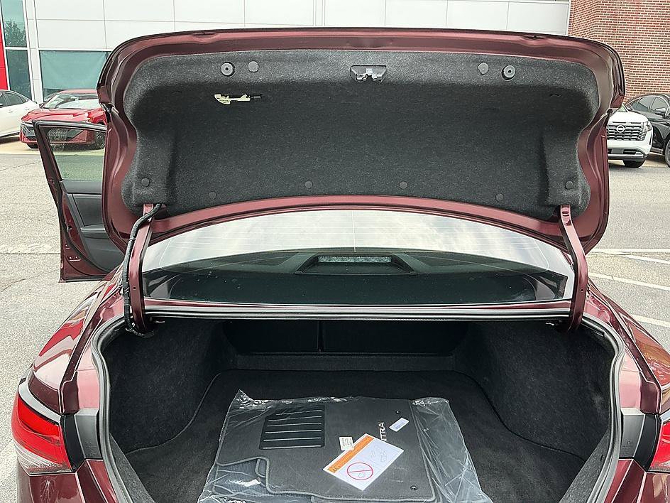 Used 2025 Nissan Sentra SV FWD image 25