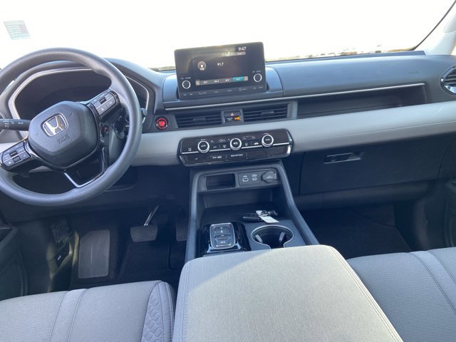 Used 2023 Honda Pilot LX image 14