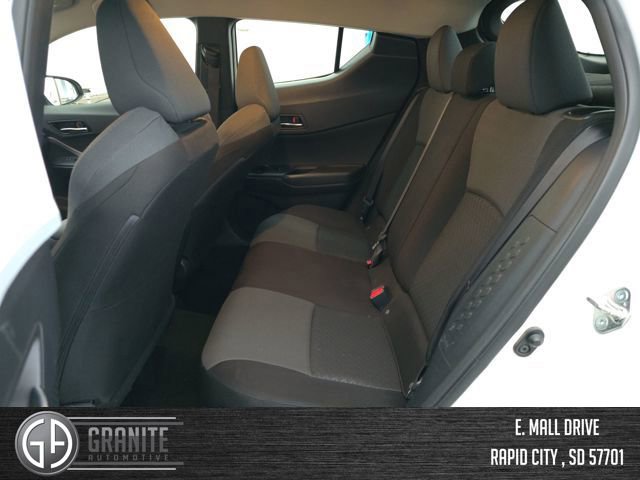 Used 2022 Toyota C-HR XLE image 24