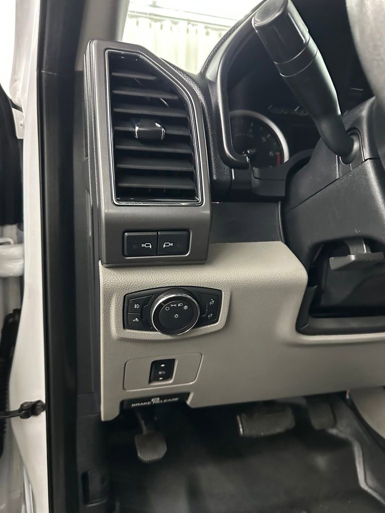 Used 2019 Ford F250 XLT w/ XLT Premium Package image 17