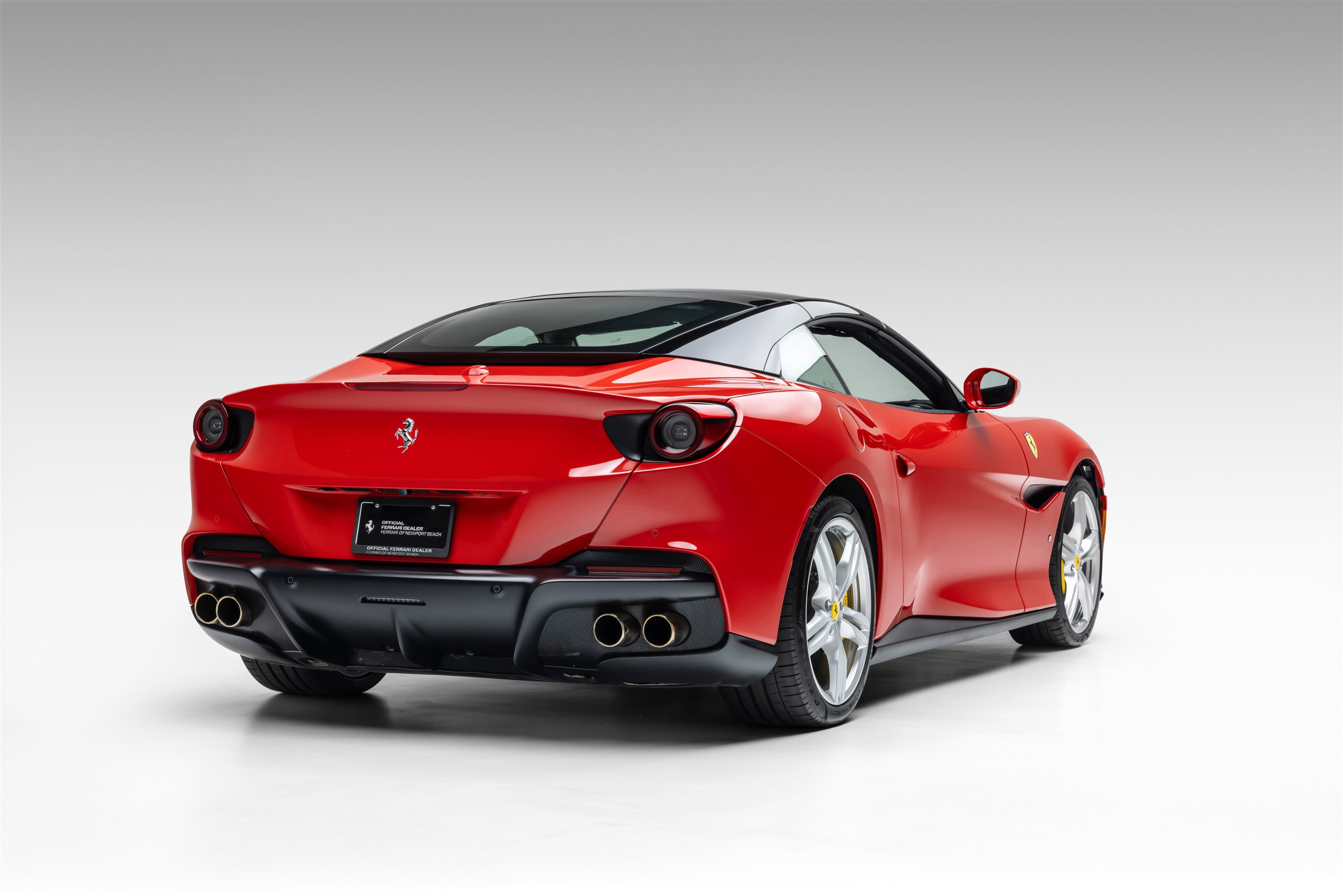 Certified 2022 Ferrari Portofino M RWD image 8