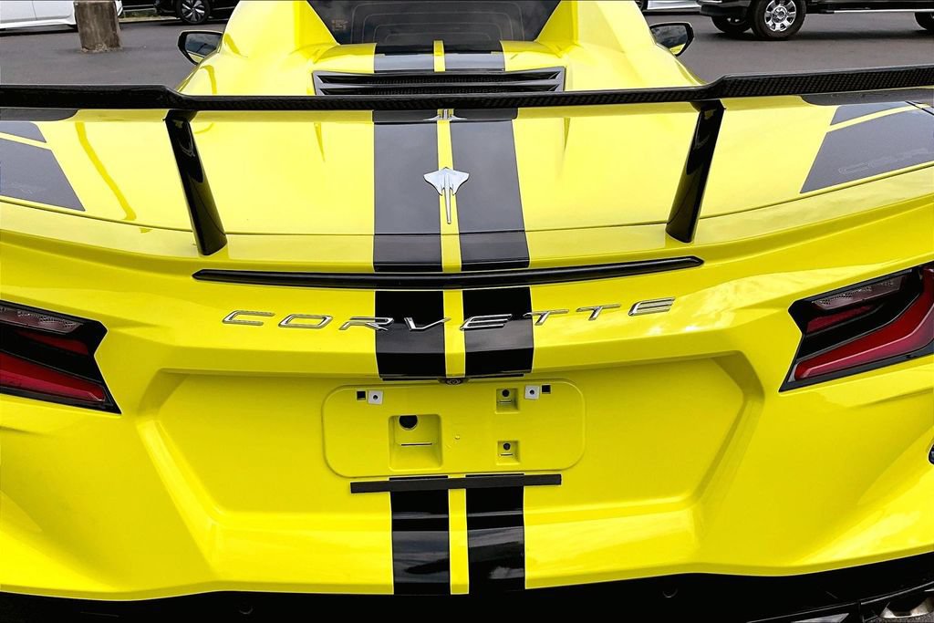 Used 2023 Chevrolet Corvette Stingray Premium Conv w/ Stealth Interior Trim Package RWD image 24