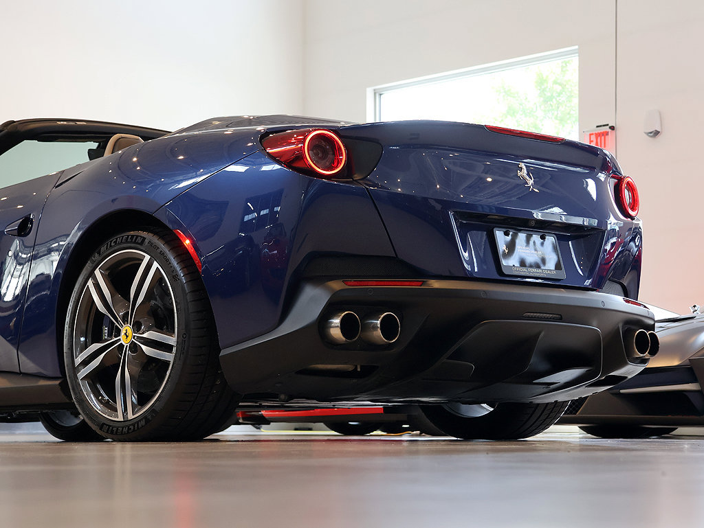 Certified 2019 Ferrari Portofino RWD image 53