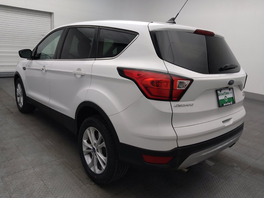 Used 2019 Ford Escape SE FWD image 5