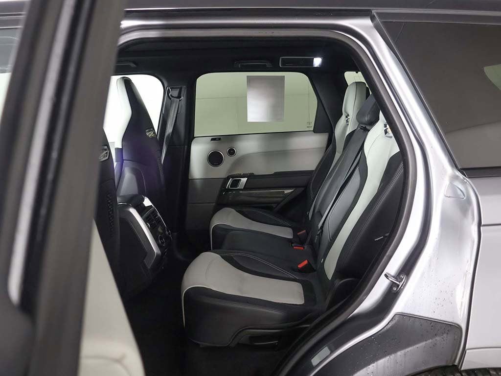 Used 2022 Land Rover Range Rover Sport SVR image 38