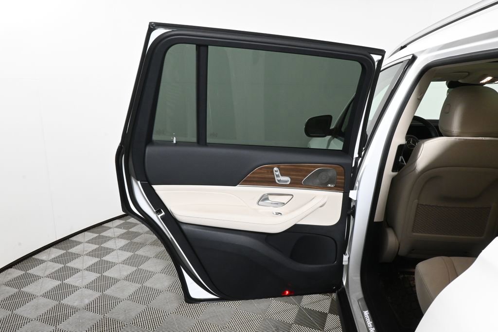 Used 2026 Mercedes-Benz GLS 450 4MATIC image 34