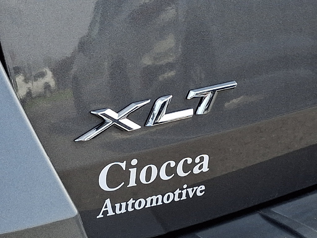 Used 2023 Ford Explorer XLT w/ Equipment Group 202A AWD/4WD image 31