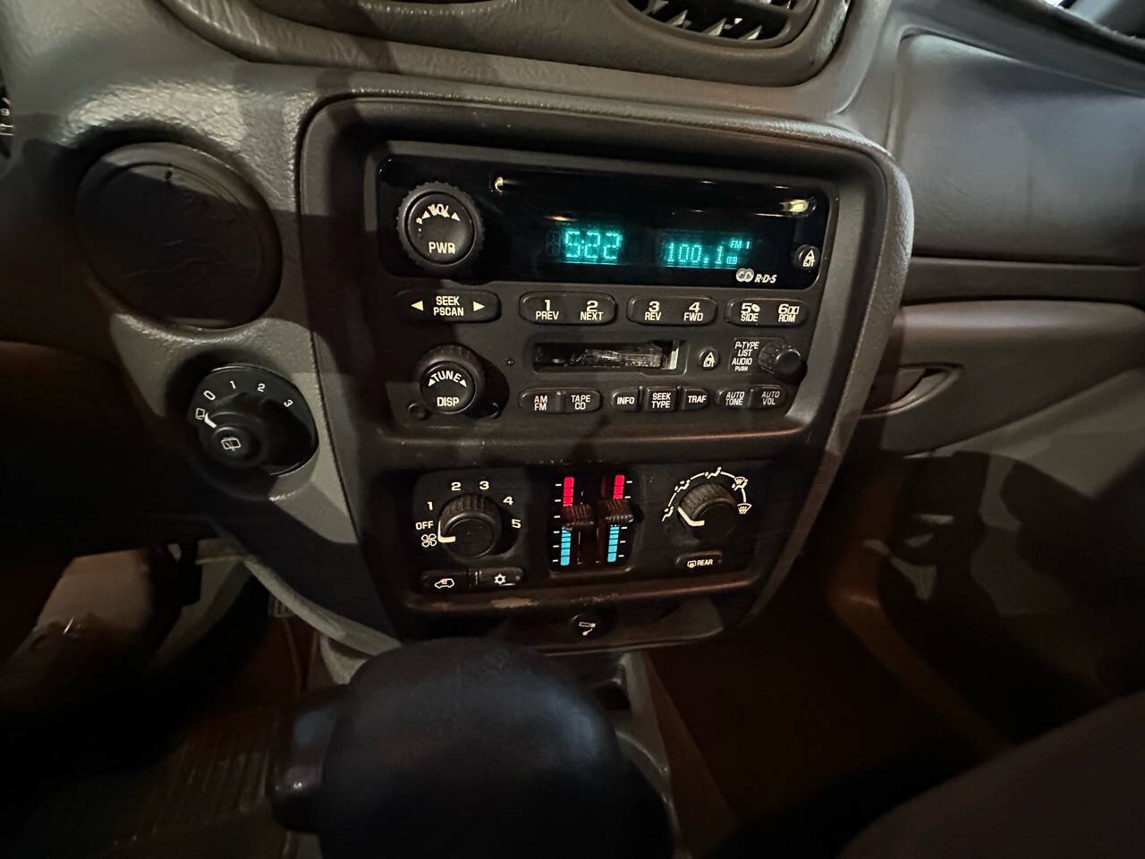 Used 2002 Chevrolet TrailBlazer LS w/ Preferred Equipment Group RWD image 16