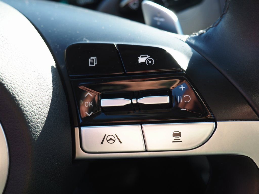 Used 2024 Hyundai Tucson Limited image 23