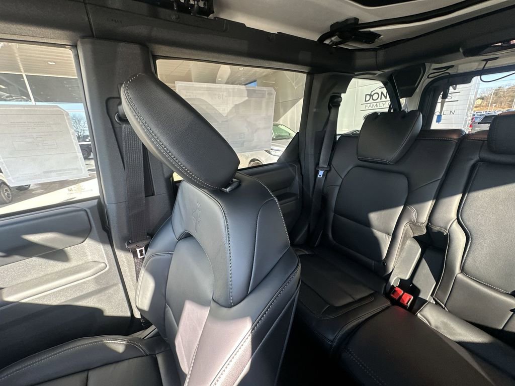 New 2025 Ford Bronco Badlands w/ Sasquatch Package image 12