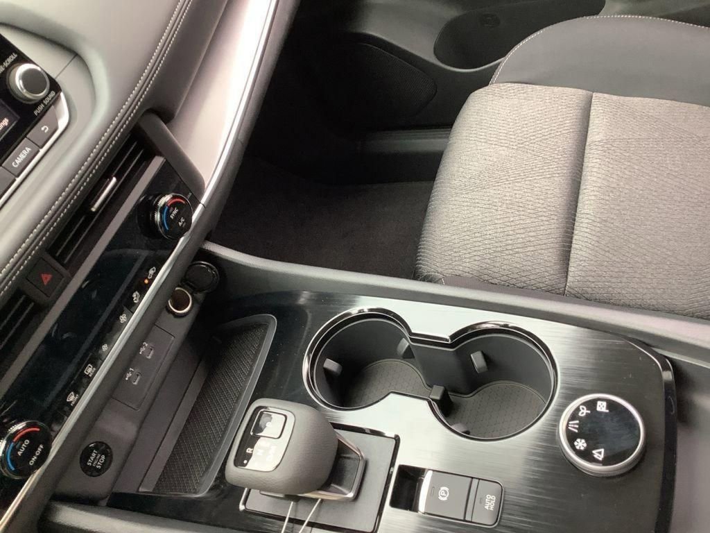 Used 2026 Nissan Rogue SV image 28