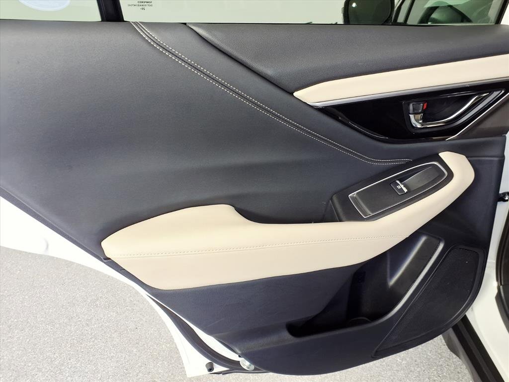 Used 2021 Subaru Outback Limited image 11