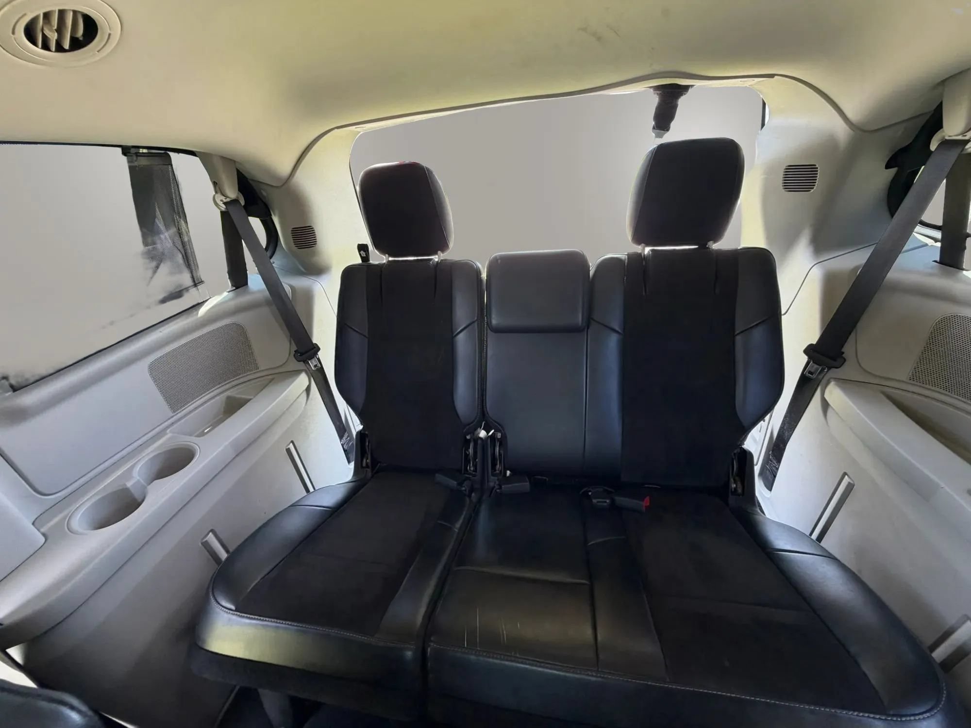 Used 2015 Chrysler Town & Country Limited FWD image 13