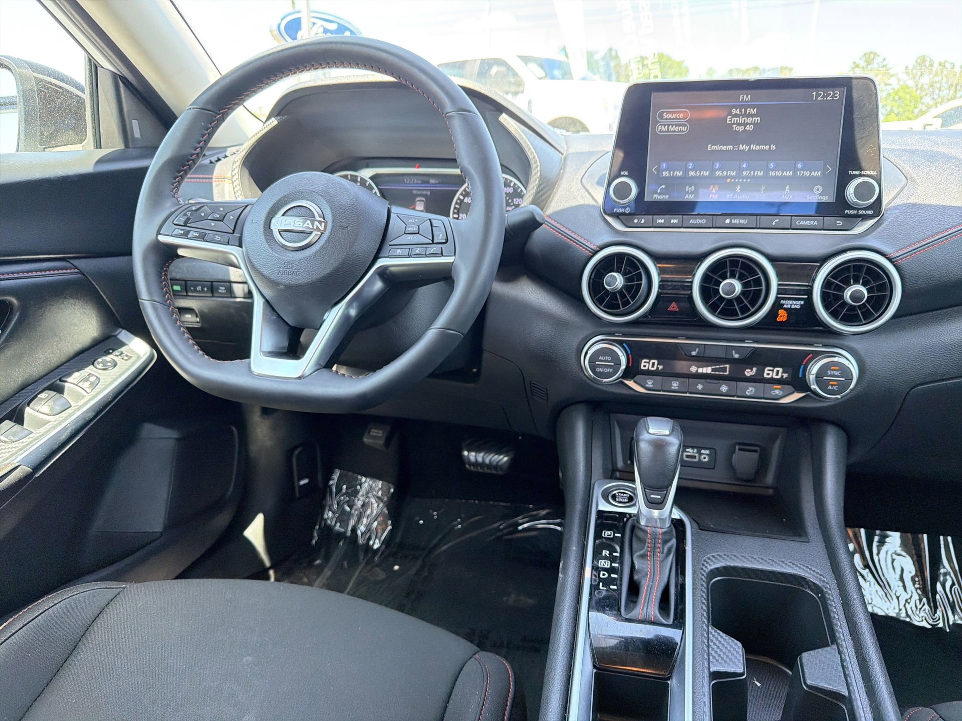 Used 2025 Nissan Sentra SR image 3