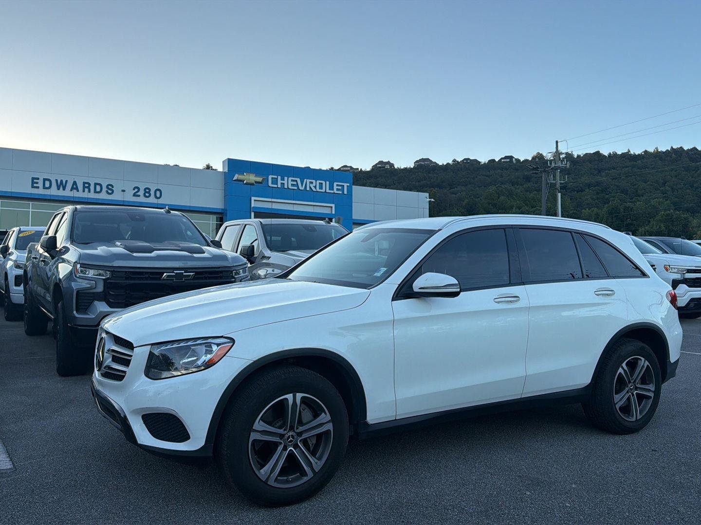 Used 2019 Mercedes-Benz GLC 300 image 1