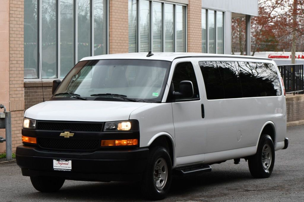 Used 2022 Chevrolet Express 3500 LS image 3