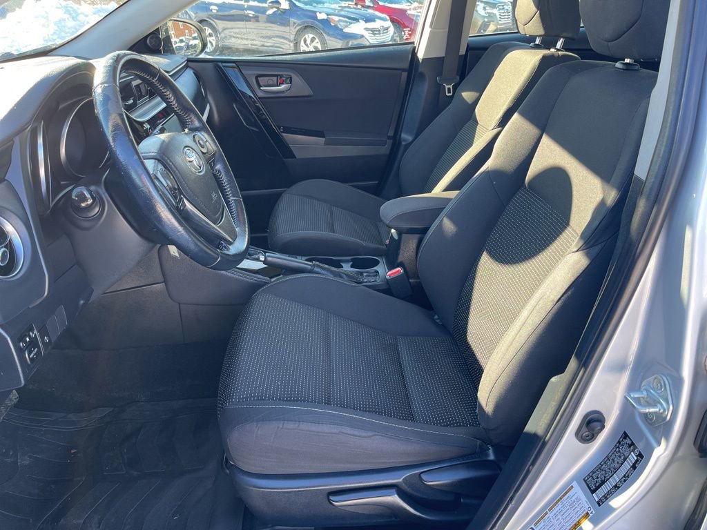 Used 2018 Toyota Corolla iM image 11