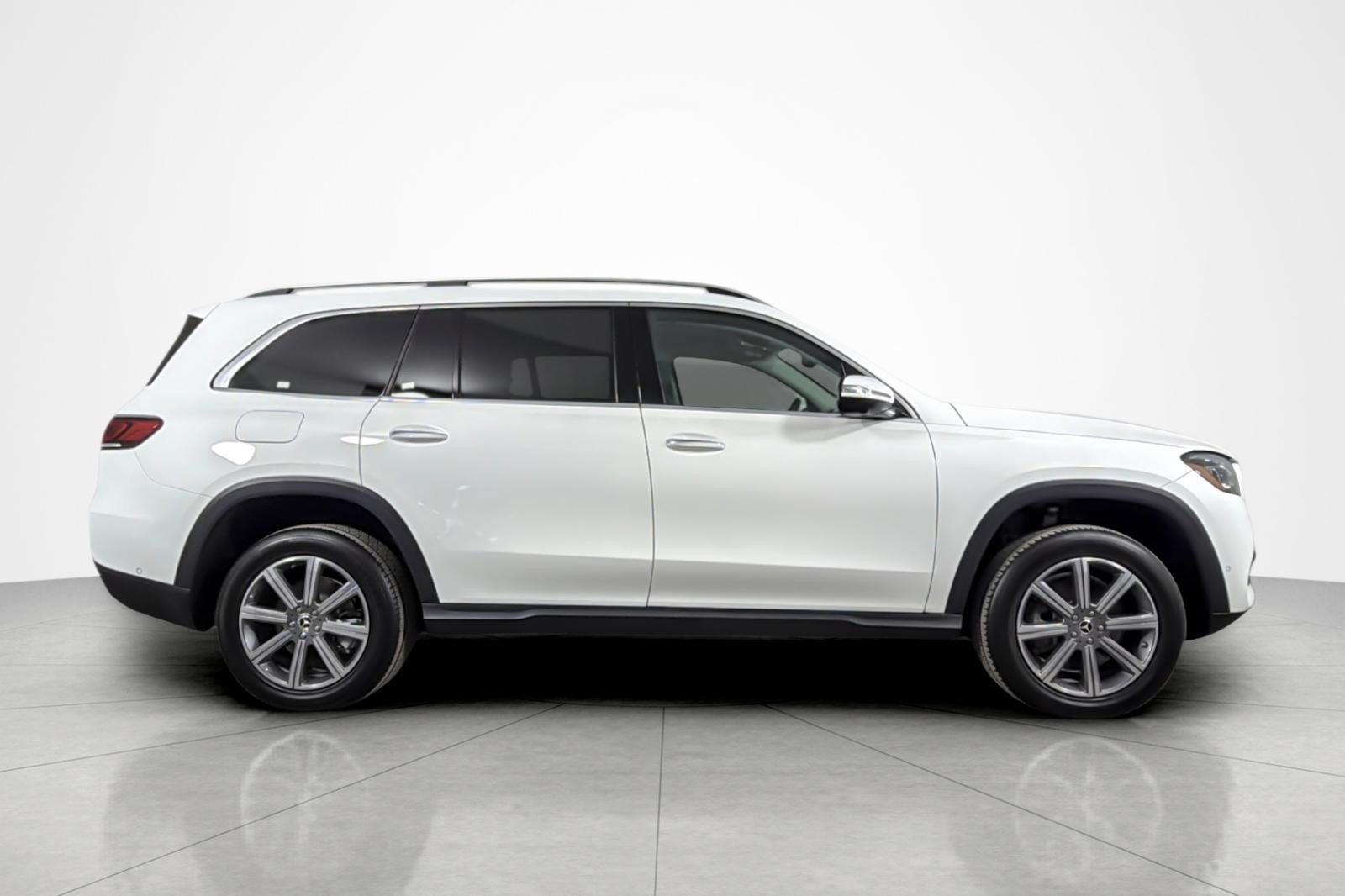 Used 2023 Mercedes-Benz GLS 450 4MATIC image 6