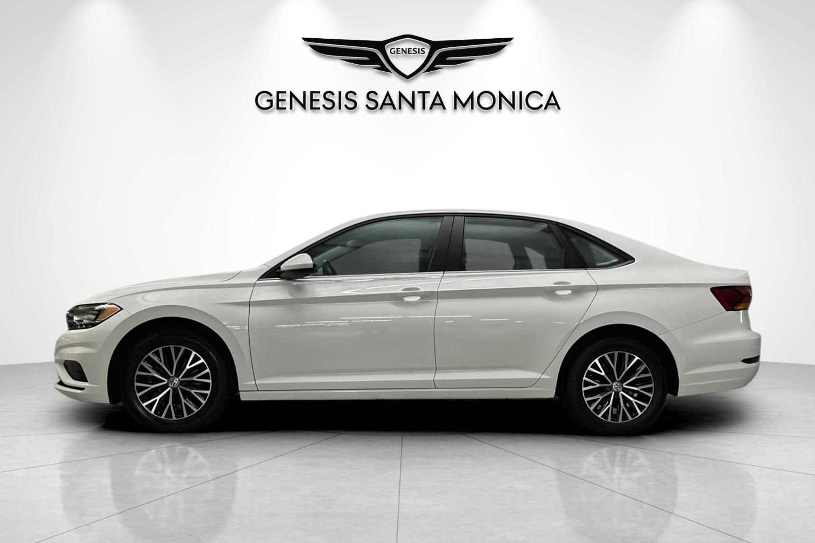 Used 2019 Volkswagen Jetta SE w/ Cold Weather Package FWD image 8