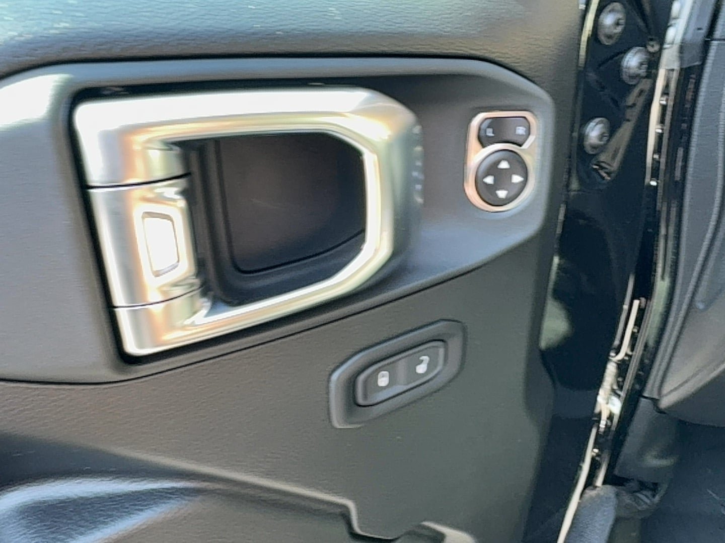 New 2025 Jeep Gladiator Sport AWD/4WD image 17
