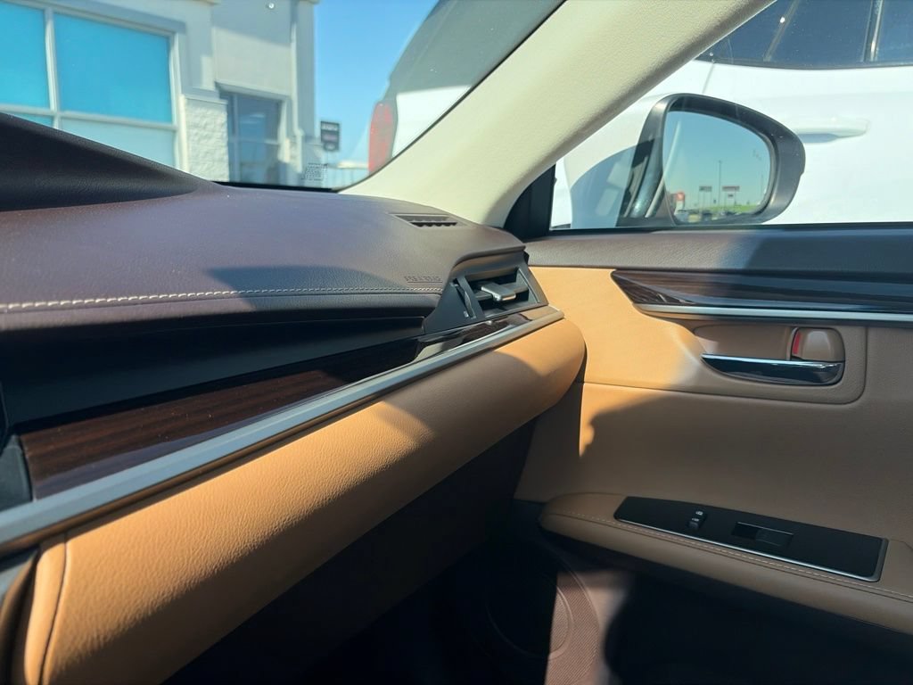 Used 2018 Lexus ES 350 w/ Navigation System Package FWD image 21