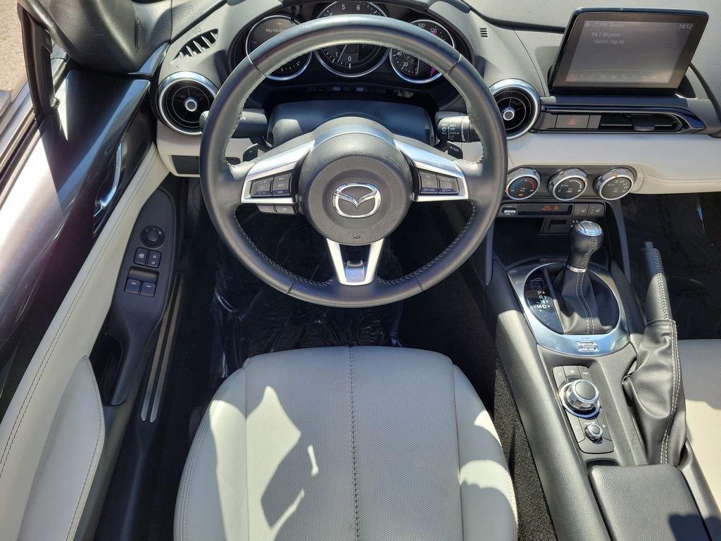 Used 2021 MAZDA MX-5 Miata RF Grand Touring RWD image 11