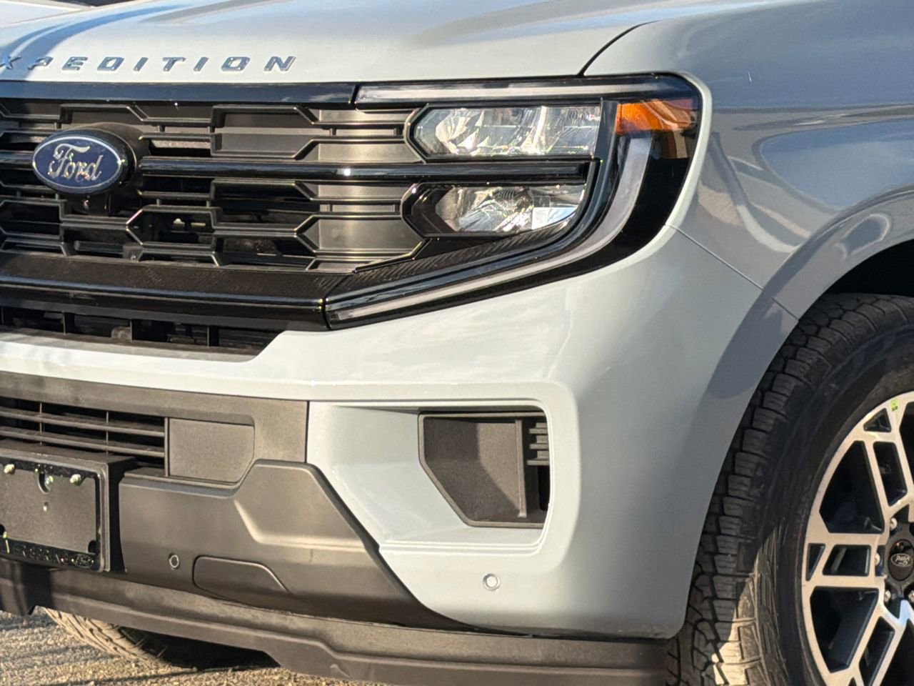 New 2025 Ford Expedition Max Active image 2