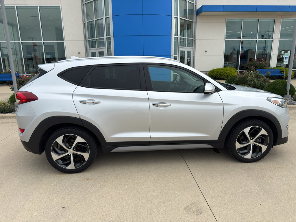 Used 2017 Hyundai Tucson Limited w/ Cargo Package AWD/4WD image 4