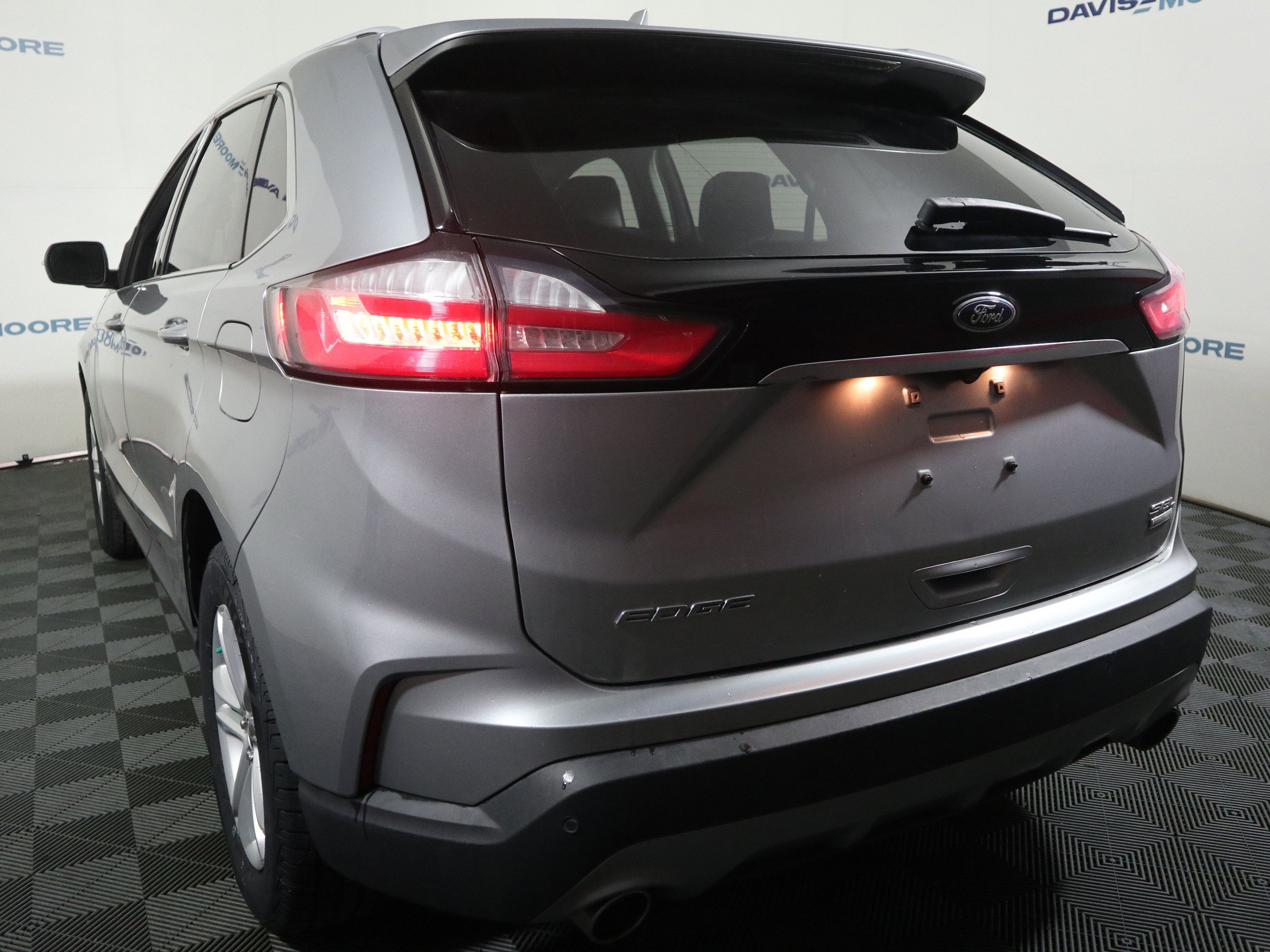 Used 2020 Ford Edge SEL image 9