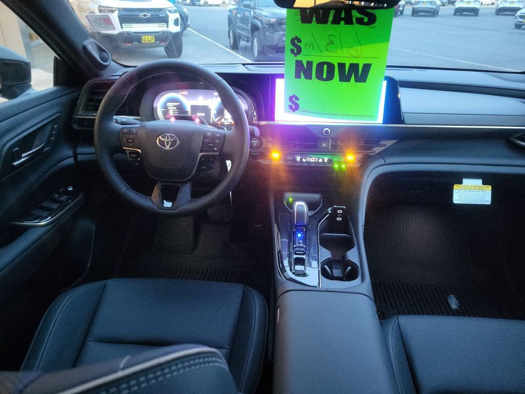 New 2026 Toyota Crown Platinum image 11