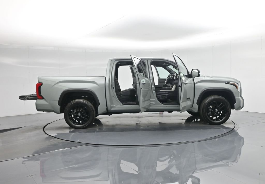 Used 2025 Toyota Tundra Limited image 4