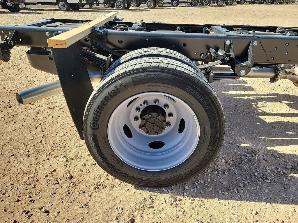 New 2026 Ford F550 4x4 Regular Cab Super Duty image 14