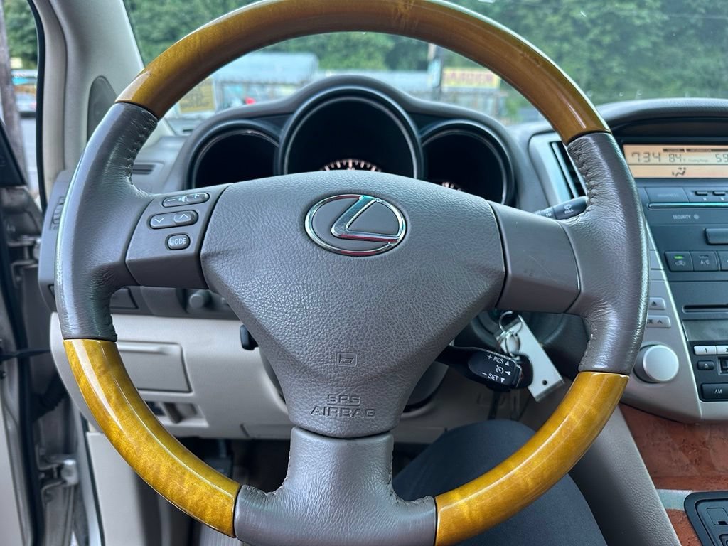 Used 2006 Lexus RX 330 FWD image 16