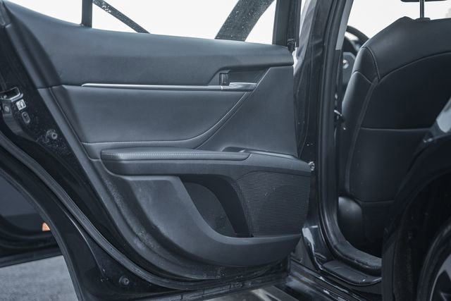 Used 2018 Toyota Camry XSE image 41