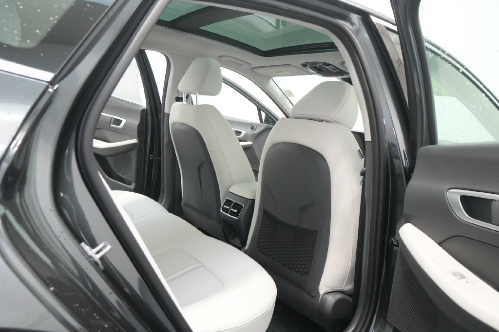 New 2026 Hyundai Sonata SEL FWD image 31