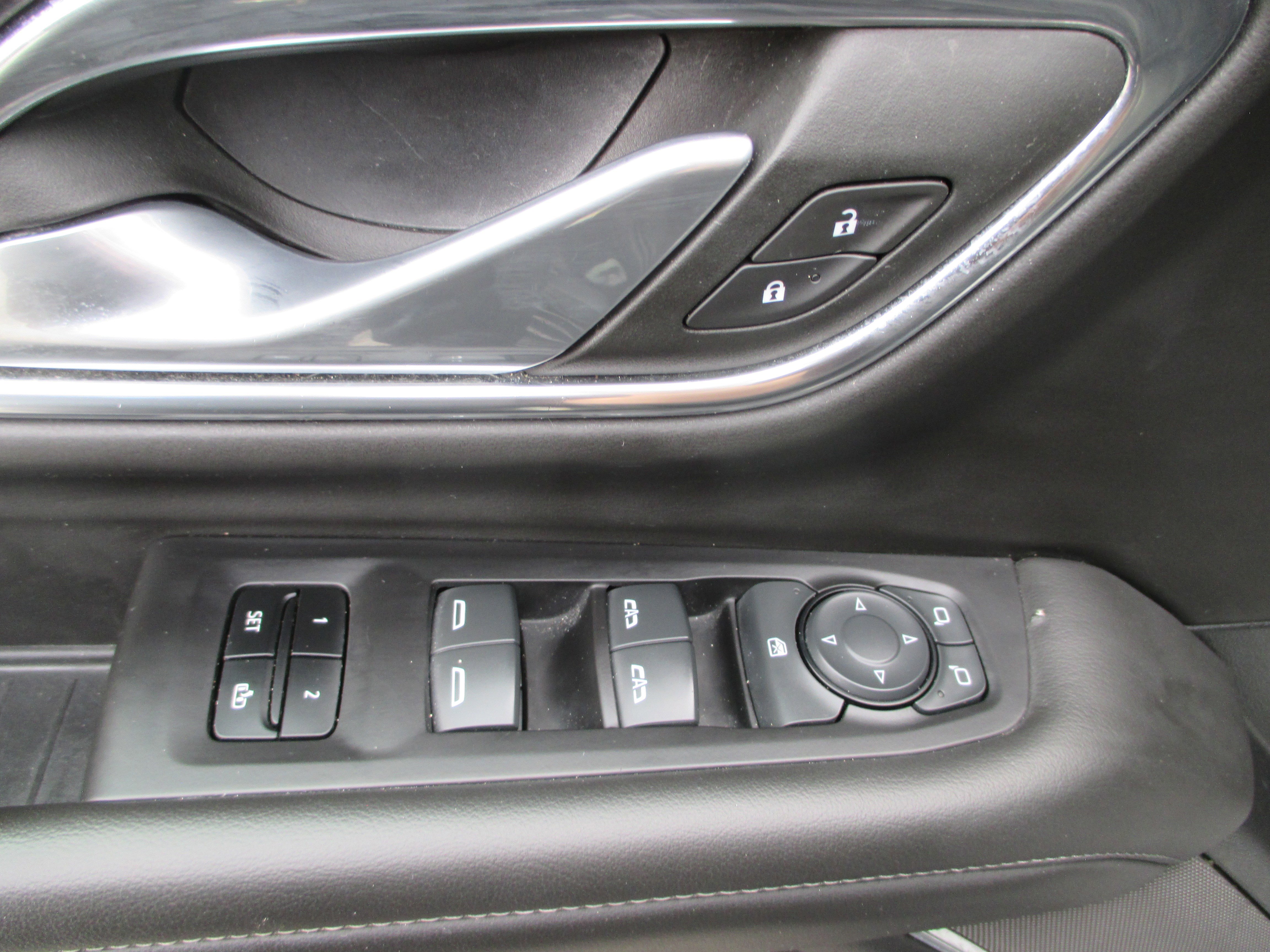 Used 2024 Chevrolet Tahoe LT AWD/4WD image 13