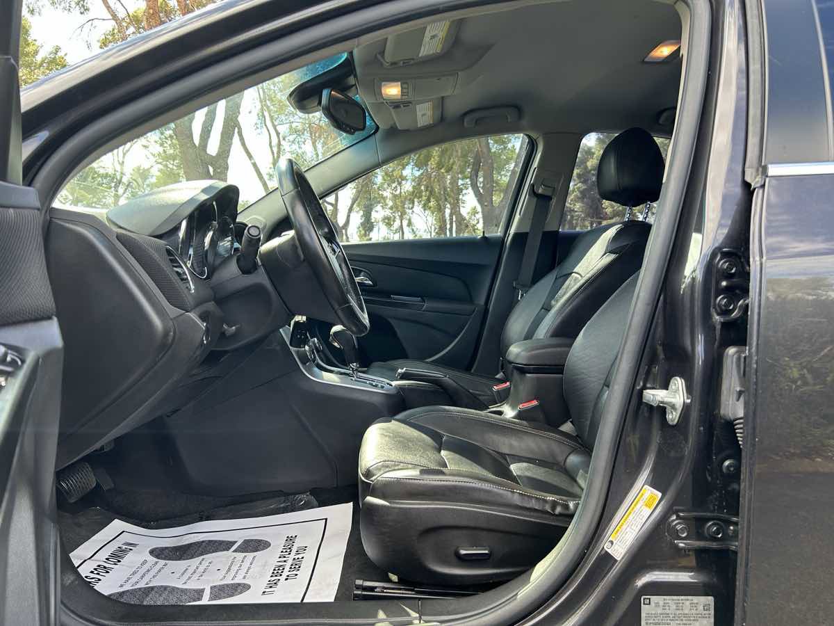Used 2014 Chevrolet Cruze Diesel FWD image 17