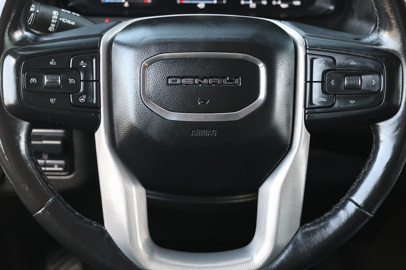 Used 2022 GMC Yukon Denali w/ Max Trailering Package AWD/4WD image 18