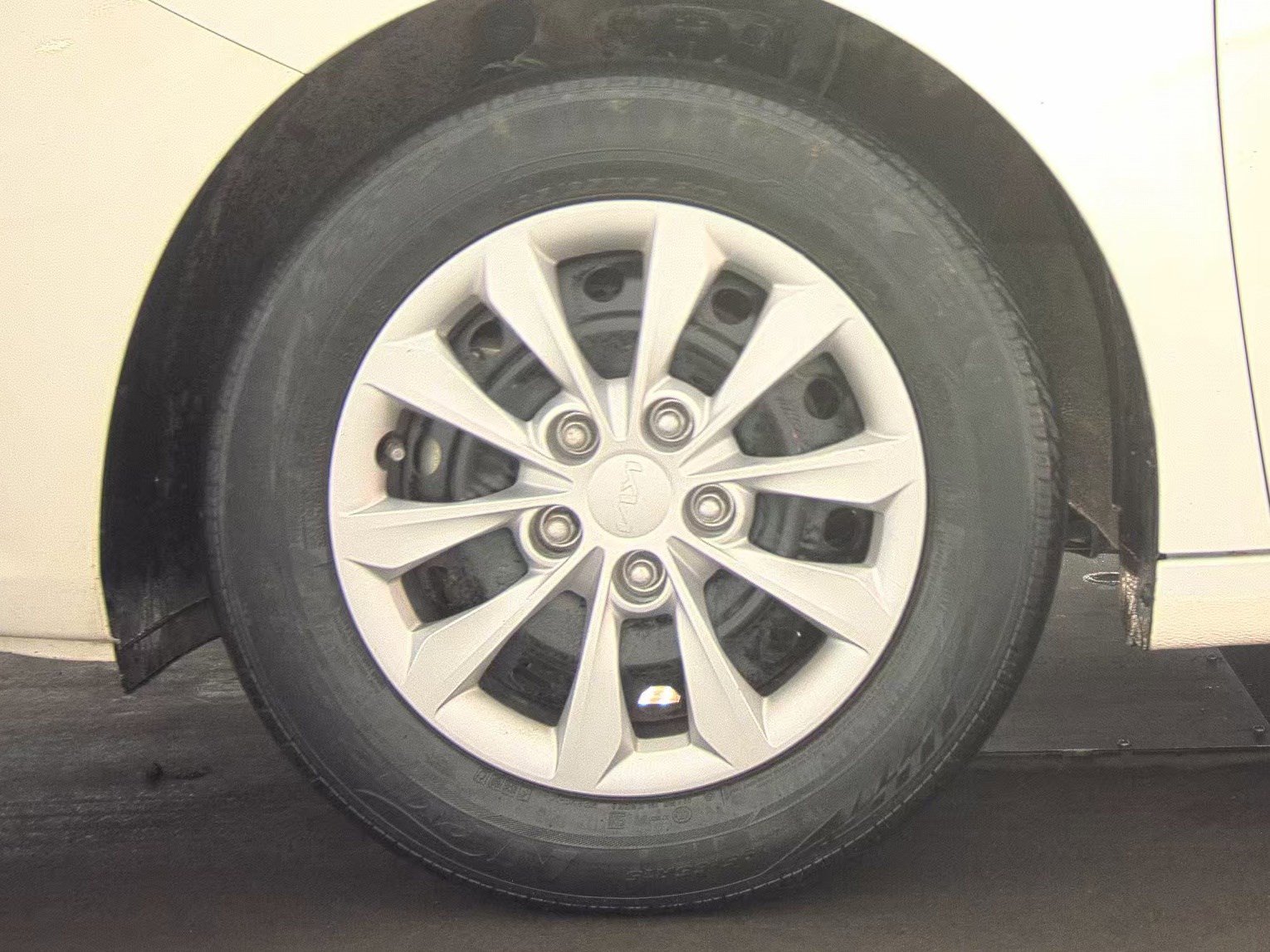 Used 2024 Kia Forte LX image 11