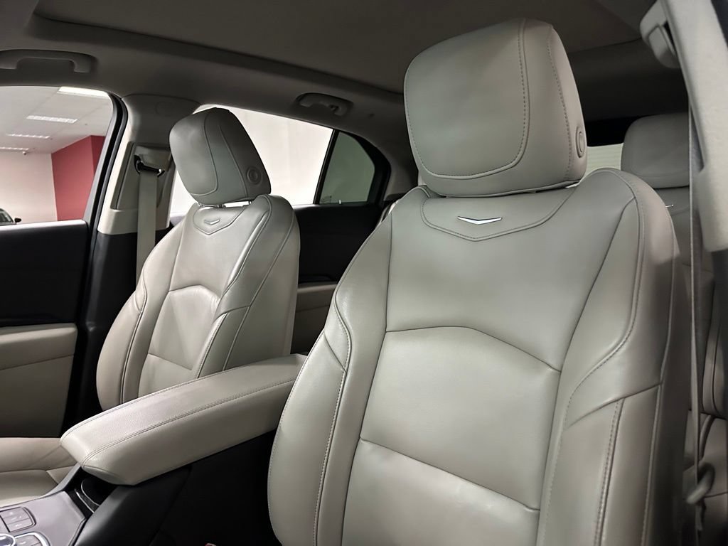 Used 2019 Cadillac XT4 Premium Luxury w/ Cold Weather Package FWD image 17
