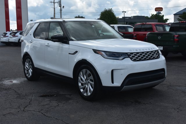 Used 2024 Land Rover Discovery S AWD/4WD image 3